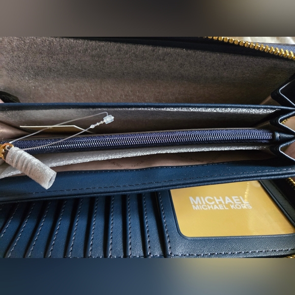 Michael Kors Navy Blue Wristlet Wallet - Picture 8 of 9